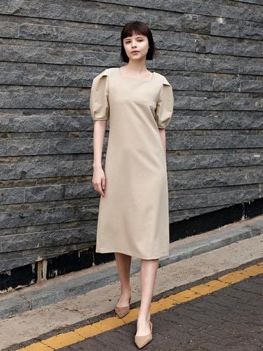 Lorren] Square Puff Dress - Beige - LANG5 - Modalova