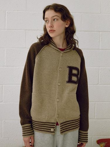 Women] Knit Varsity Cardigan () - KNITLY - Modalova