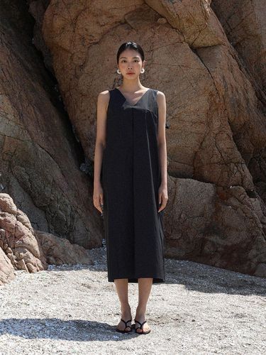 V neck back string dress_black - BAIE OUD - Modalova