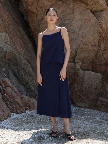 Back slit sleeveless_navy - BAIE OUD - Modalova