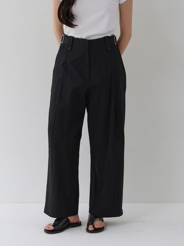 Adjuster one tuck pants_black - BAIE OUD - Modalova