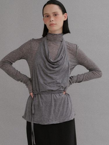 Classic layered frill turtleneck top_gray - BAIE OUD - Modalova