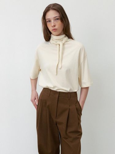 Half-Sleeve Scarf T-Shirt [Cream] - RRACE - Modalova