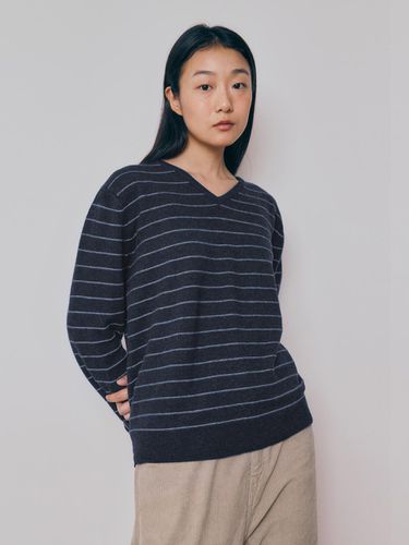 Women] Super Fine Wool Stripe V - Neck Sweater (N - KNITLY - Modalova