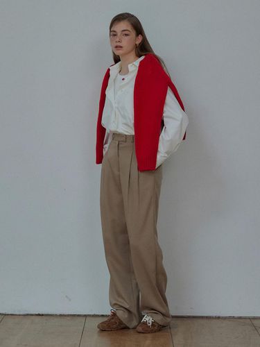 ZOE PIN TUCK PANTS (LIGHT BEIGE) - eveningbrings - Modalova