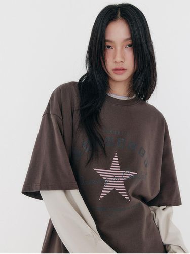 STAR Oversized T - Shirt _ - zeezeezee - Modalova