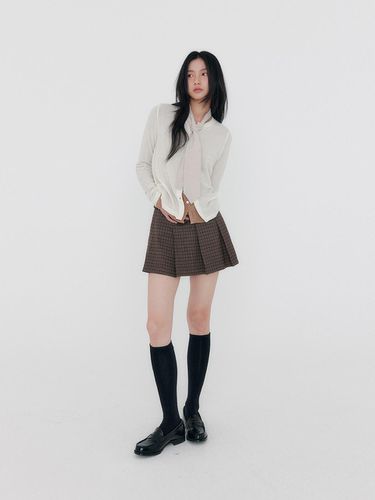 Check Pleated Mini Skirt _ Grey / Brown - zeezeezee - Modalova