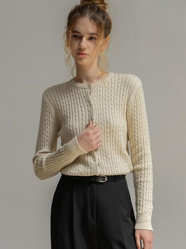 CLASSIC CABLE WOOL ROUND CARDIGAN (BEIGE) - NONANDNON - Modalova