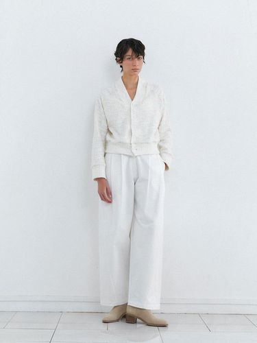 TUCK WIDE BALLON PANTS (WHITE) - KOBKINO - Modalova