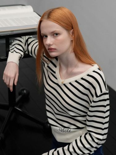 V neck Striped Knit (Ivory) - VLETI - Modalova