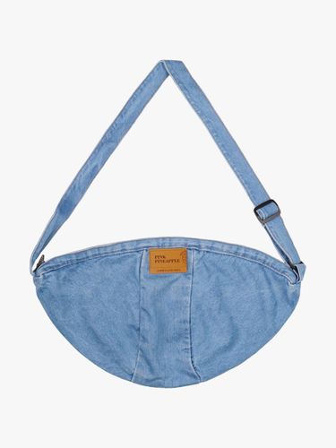 DENIM CROISSANT BAG_LIGHT INDIGO - PINK PINEAPPLE - Modalova