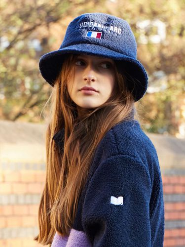 UNI) Forets Fleece Bucket Hat Navy - Studio & Parc - Modalova