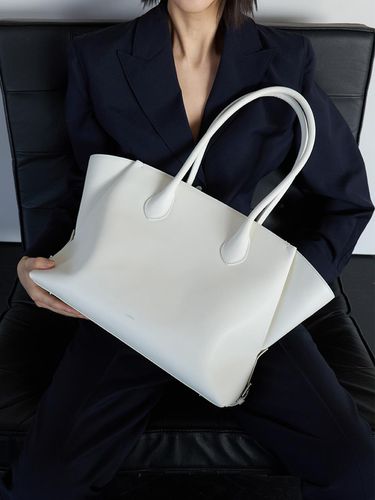 TYE SHOULDER BAG (WHITE) - SARTU - Modalova