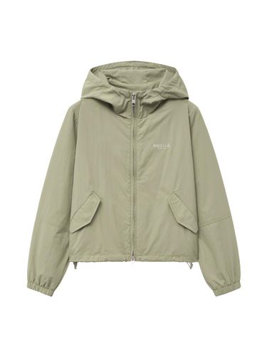 Women Hooded Windbreaker Jacket - MARITHE MOUVEMENT - Modalova