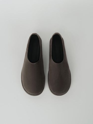 Suede flat shoes (soil brown) - MOIA - Modalova