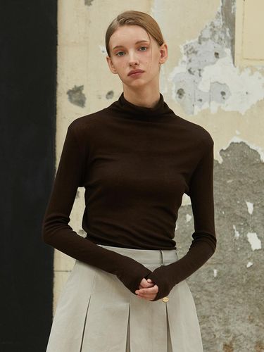 BASIC TURTLENECK TOP_BROWN - ANOETIC - Modalova