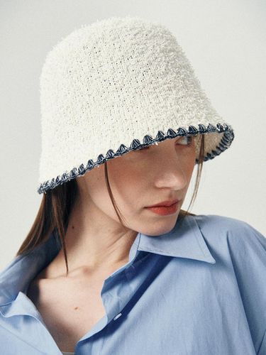 Tail Bucket Hat (3 Colors) - ALLINCOMPLETE - Modalova