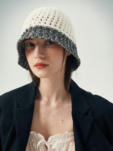 Knitted Bucket Hat (3 Colors) - ALLINCOMPLETE - Modalova