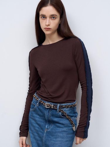 Sidecut Long Sleeve T - shirt in - doffsept - Modalova