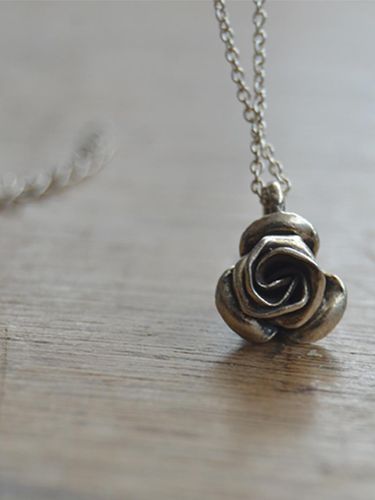 Antic rose Necklace - martha in the garret - Modalova