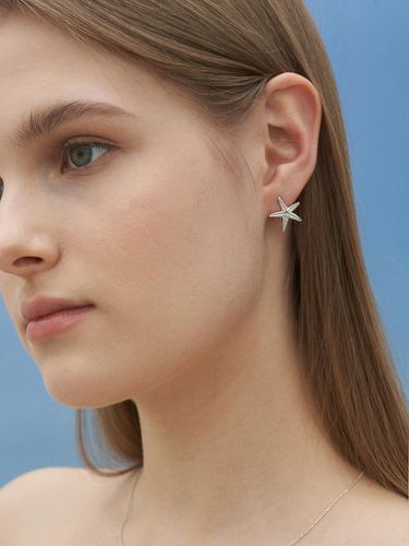 Star Fish Earrings - cotoit - Modalova