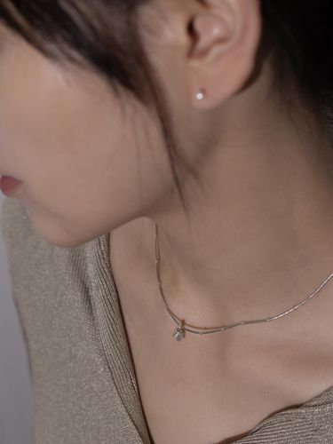 Spot Pendant Sliver Necklace - KIEE - Modalova