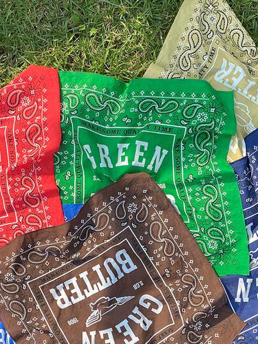 Wing Bandana (Green) - GREENBUTTER - Modalova