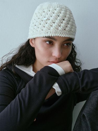 HANDMADE CROCHET BEANIE (, BLACK) - KOBKINO - Modalova