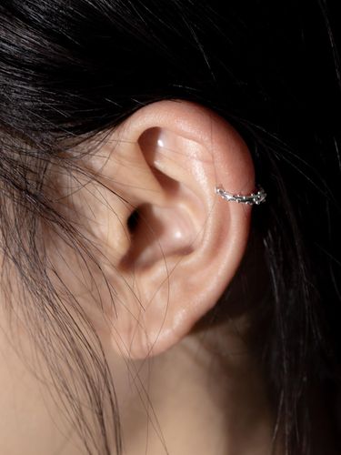 Silver 925) 907 Fugu Ear Cuff - KIEE - Modalova