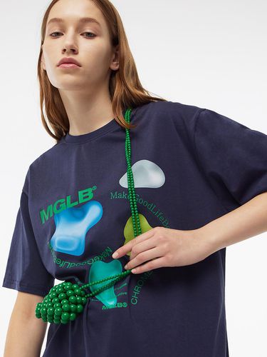 FLUID GRAPHIC T-SHIRT (NAVY) - MATCHGLOBE - Modalova