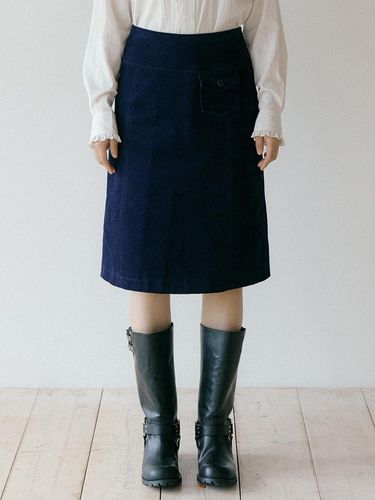 Pocket corduroy skirt 215 (navy) - VERBE - Modalova