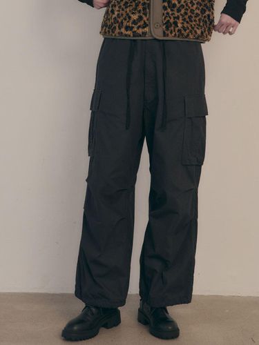 RIPSTOP CARGO PANTS (BLACK) - VIS A VIS - Modalova