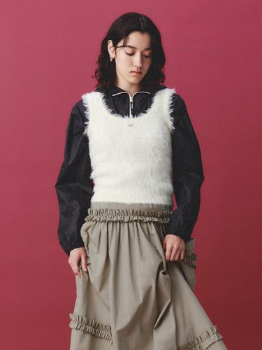 Fluffy Knit Vest - Kijun - Modalova