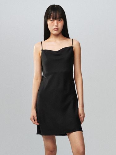 Corsage Satin Dress Black - Kijun - Modalova