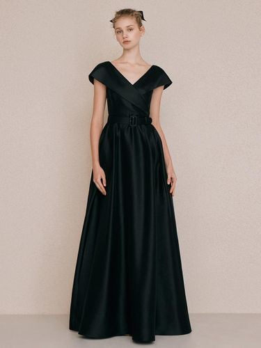 LAUREN V neck A line maxi dress (Black) - BAU by Bride And You_BRIDAL - Modalova