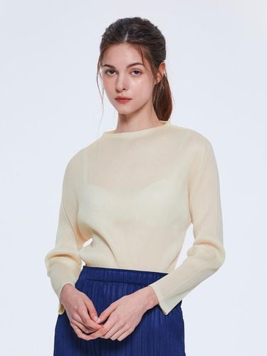 Basic Triangular Pleats Blouse_AI02WQPBL01 - yoyoyoy - Modalova