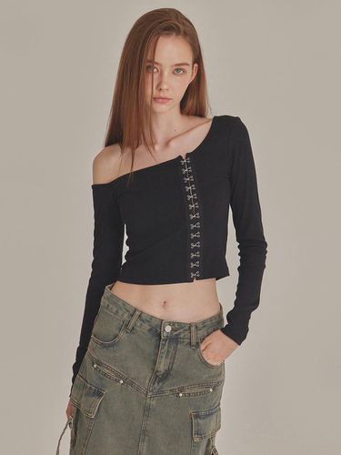 Hook Detail One Shoulder Cropped Top - TOPGIRL - Modalova