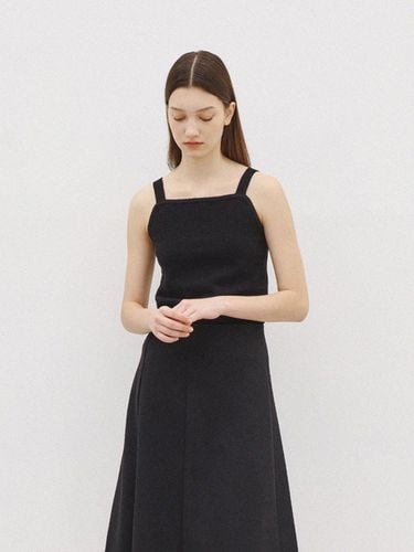 Nuee Sleeveless Knit (Black) - nyhavn - Modalova