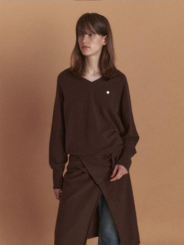 Latty V neck Knit (Brown) - nyhavn - Modalova