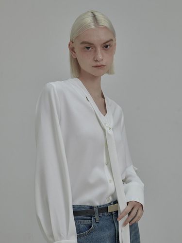 Daniel tie blouse - White - MAUSOLEUM - Modalova