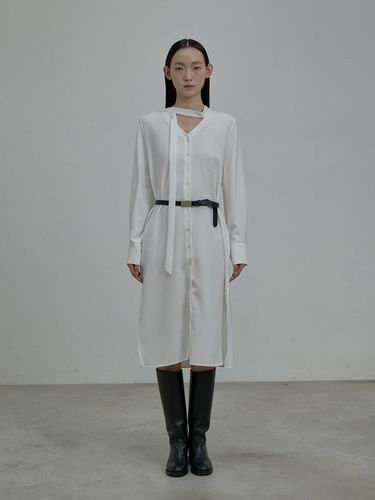 Daniel tie blouse dress - White - MAUSOLEUM - Modalova