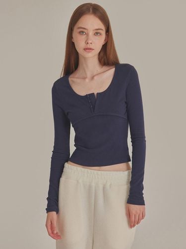 Hook Closure Scoop Neck Slim Fit Top (T426TP122) - TOPGIRL - Modalova