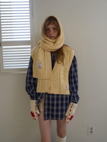 Cable Knit Oversized Vintage Vest [YELLOW] - oursaalty - Modalova