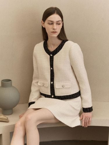 Rhea Tweed Jacket (white)_YF24J104 - FIVE AVENUE - Modalova