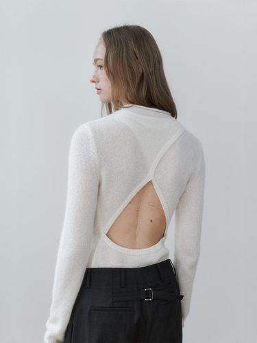 Manon Back Slit Knit (Ivory) - nyhavn - Modalova