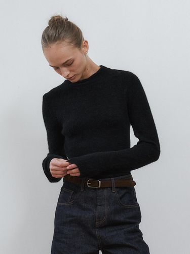 Manon Back Slit Knit Top (Black) - nyhavn - Modalova