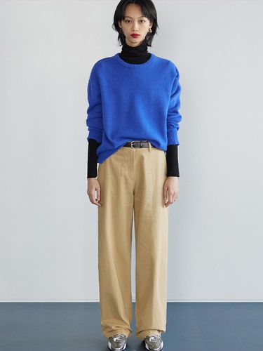 SOFT TWILL CHINO PANTS SAND BEIGE - michikolondon - Modalova