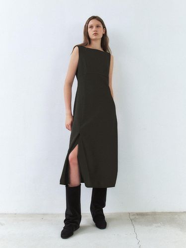 Sleeveless boat neck slit long dress Deep Charoal - Et demain - Modalova