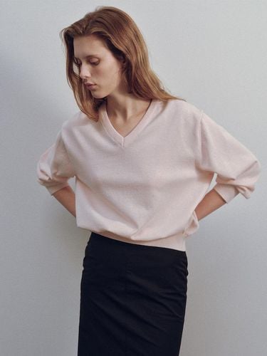 Pipley V-neck Pullover (Baby Pink) - NOTHING WRITTEN - Modalova