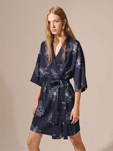 ALL OVER FLOWERS PRINTED GOWN_NAVY - Mardi Mercredi Actif - Modalova